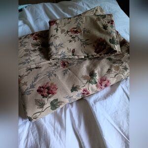 Vintage Wamsutta Queen Flat Sheet & 1 Pillowcase Brown Red Floral USA Roses